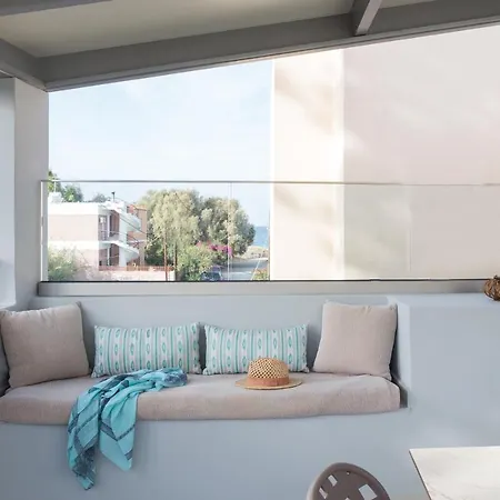 Antigoni's Seaside Lodge, A Retreat! 別荘