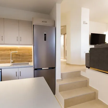 펜션 Antigoni's Seaside Lodge, A Retreat! 레팀노