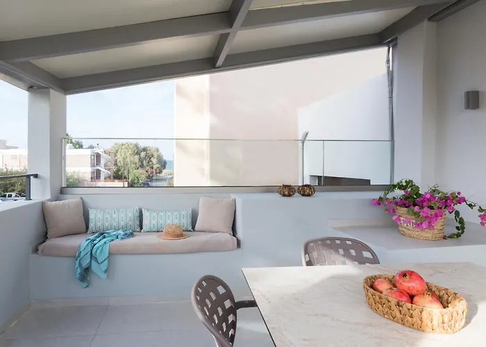 Vakantiehuis Antigoni's Seaside Lodge, A Retreat!