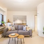 Feriehus Antigoni's Seaside Lodge, A Retreat! *