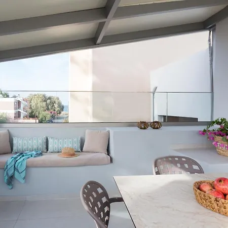 بيت للعطل Antigoni's Seaside Lodge, A Retreat!